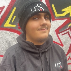 Bonnet Le S , basic